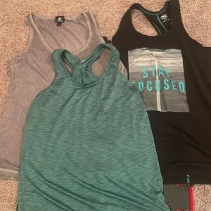 LOT OF 4 Small tanks tops